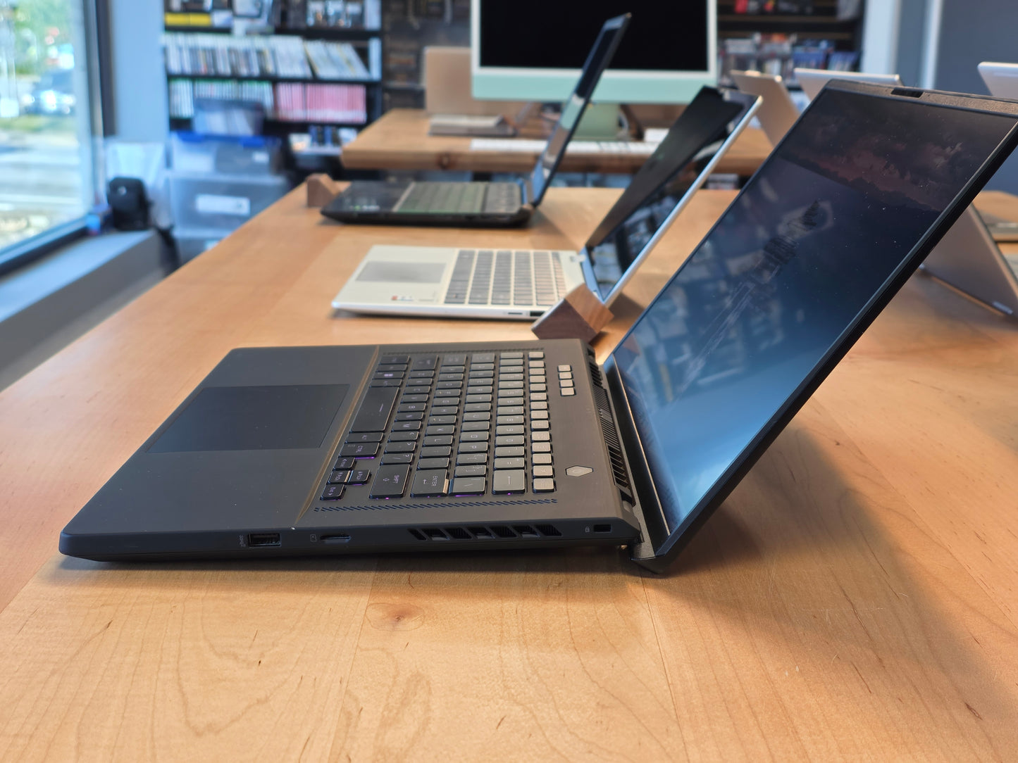 15" ROG Zephyrus UPGRADED - i7, 16GB RAM, 2TB SSD w/ NVIDIA RTX 3060