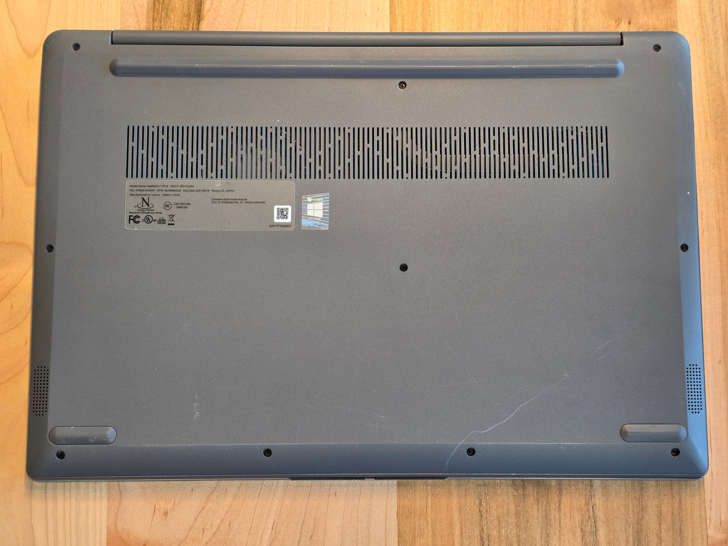 17" Lenovo IdeaPad 3 - i5-1135G7, 8GB DDR4, 256GB SSD