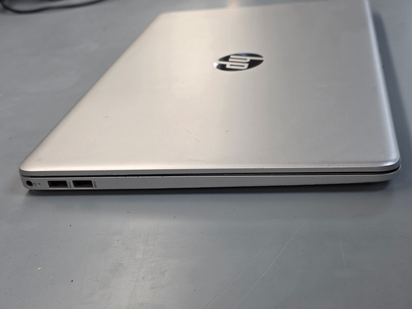 2021 15" HP Laptop 15-DY1043DX