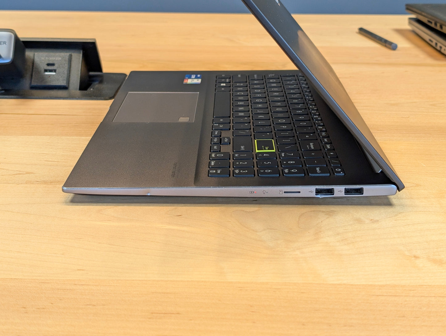 15.6" ASUS VivoBook - i7, 16GB, 512GB SSD w/ iRIS Xe Graphics