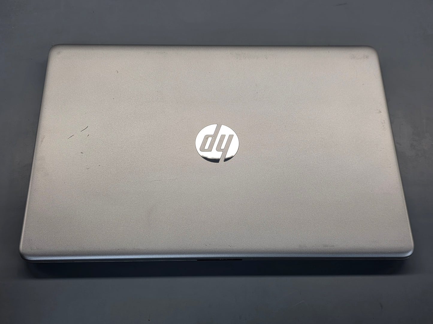 2021 15" HP Laptop 15-DY1043DX
