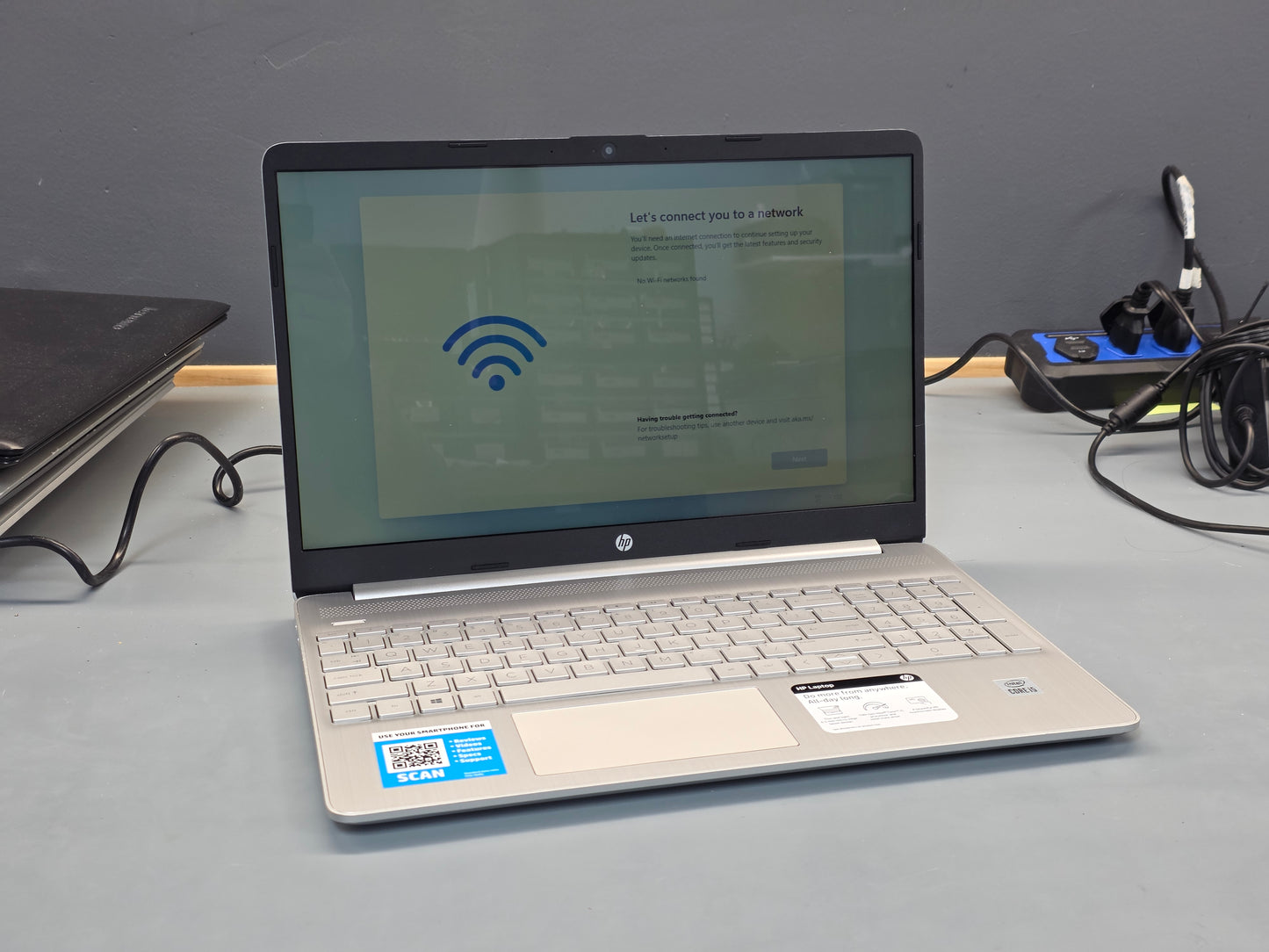 2021 15" HP Laptop 15-DY1043DX