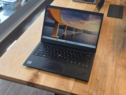 14" Lenovo ThinkPad X1 Carbon 7th Gen