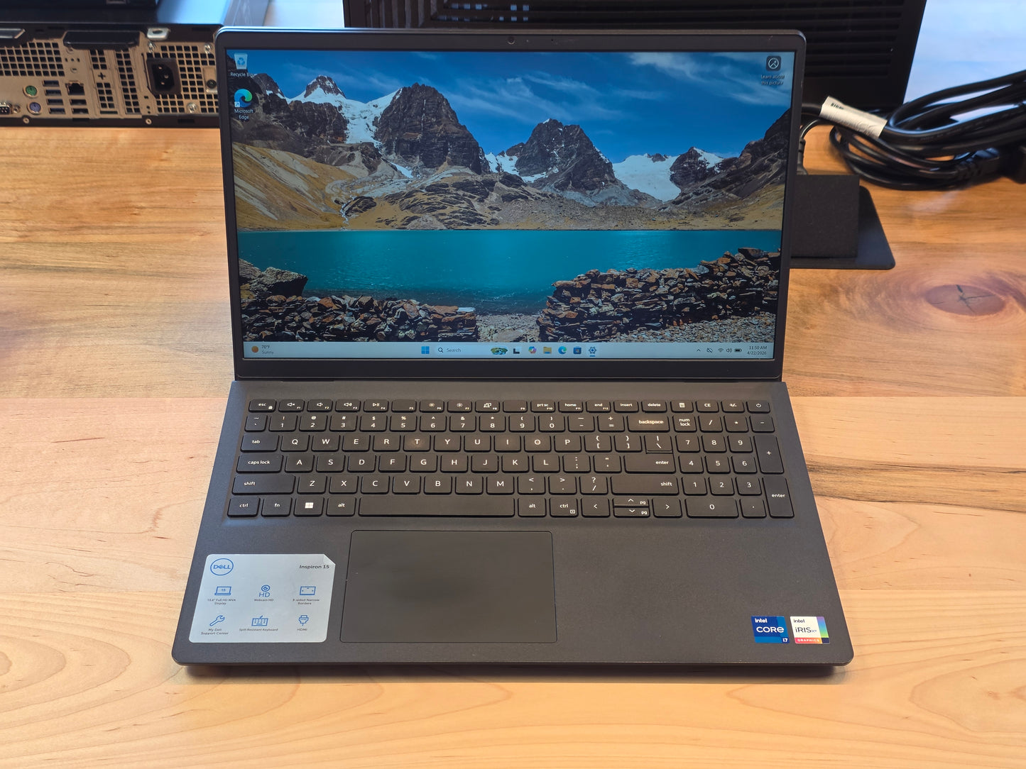 15" Dell Inspiron 15 3520