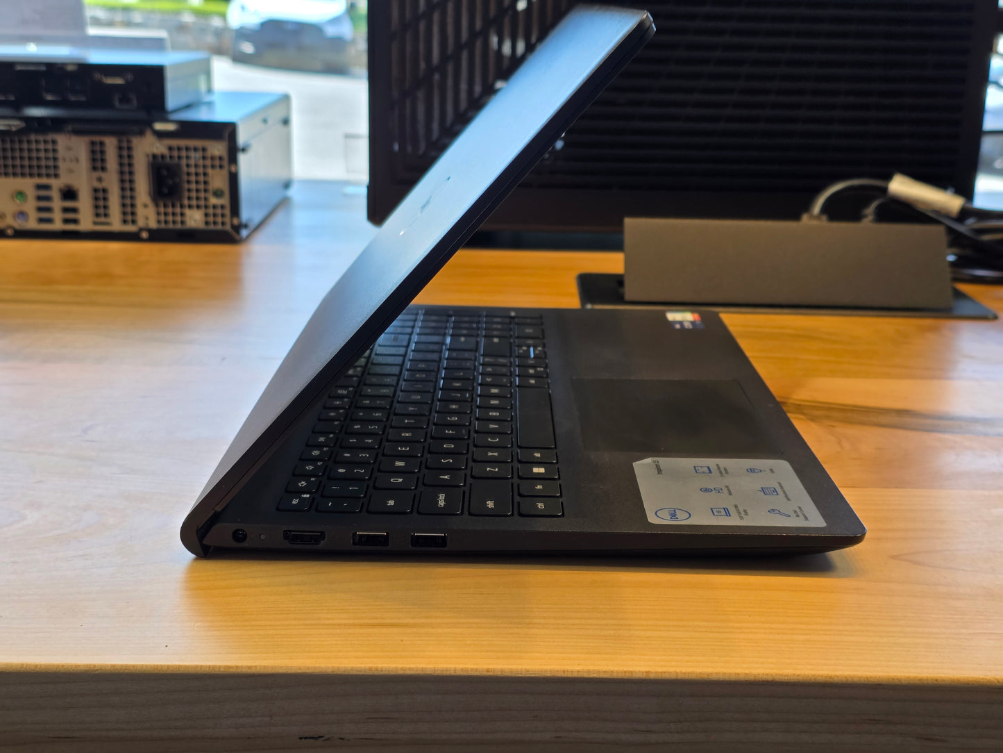 15" Dell Inspiron 15 3520