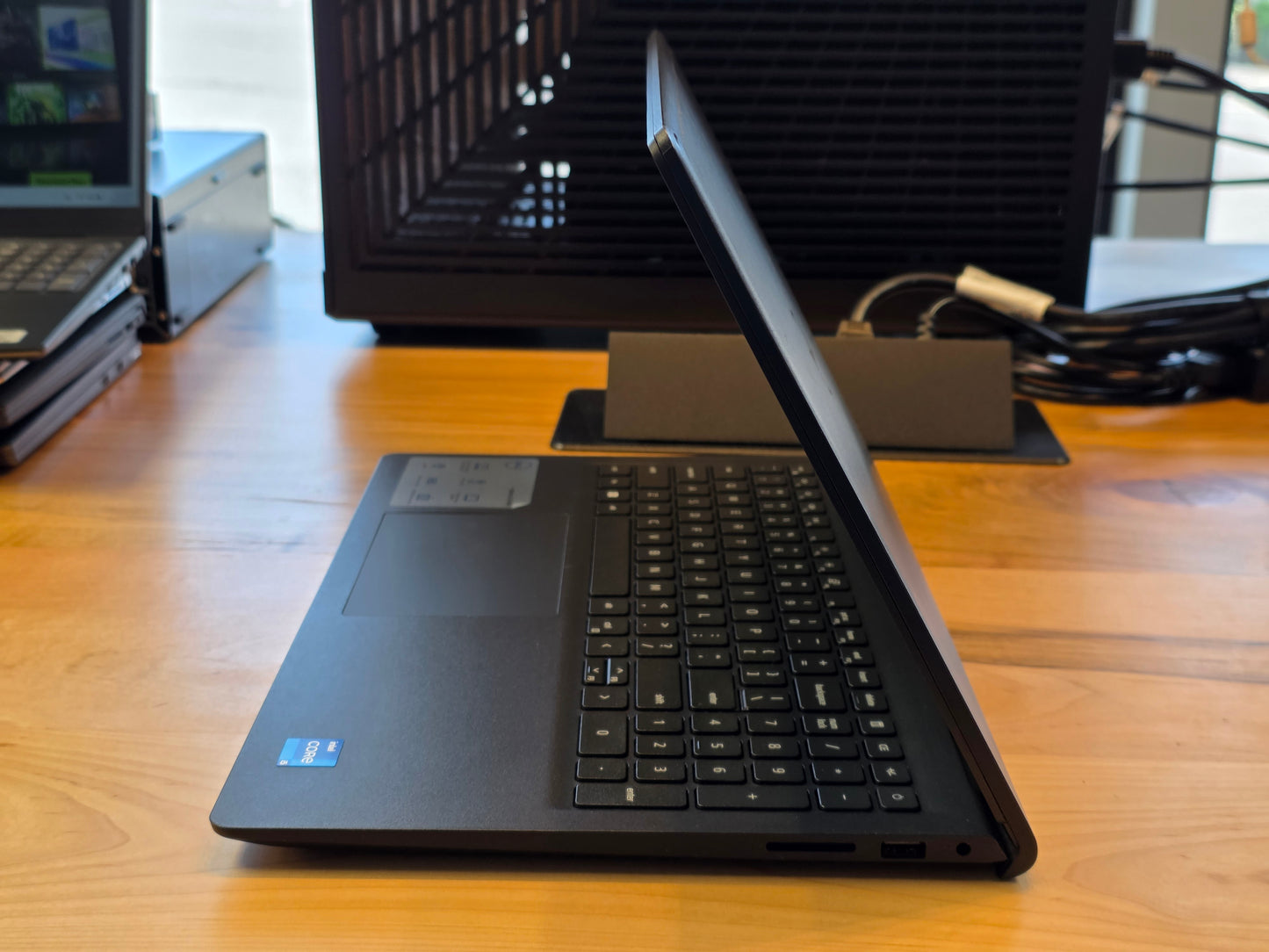 15" Dell Inspiron 15 3511