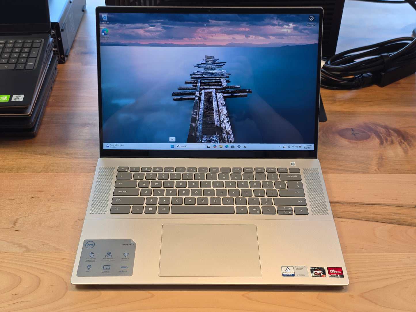 16" Dell Inspiron 16 5625