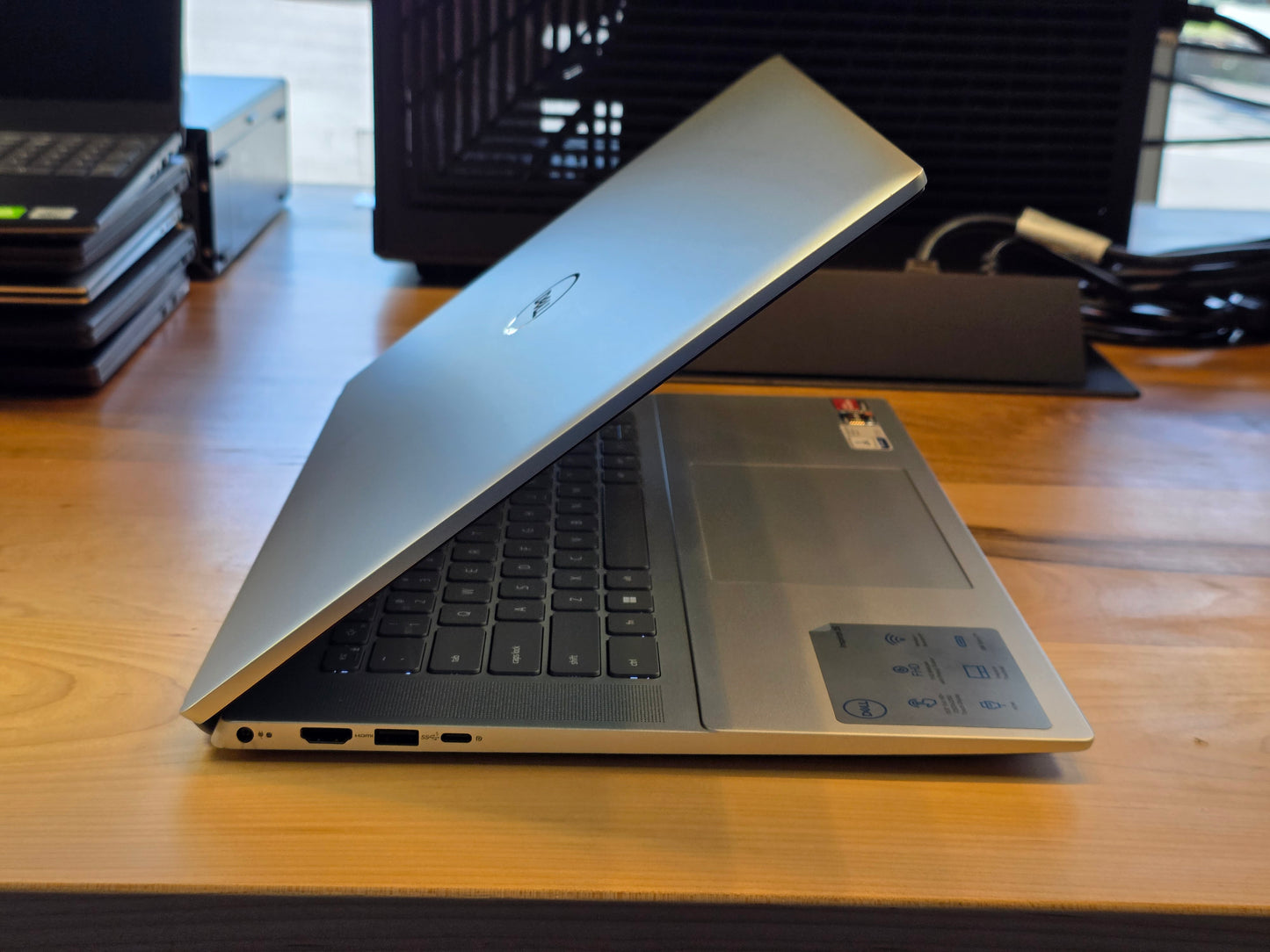 16" Dell Inspiron 16 5625