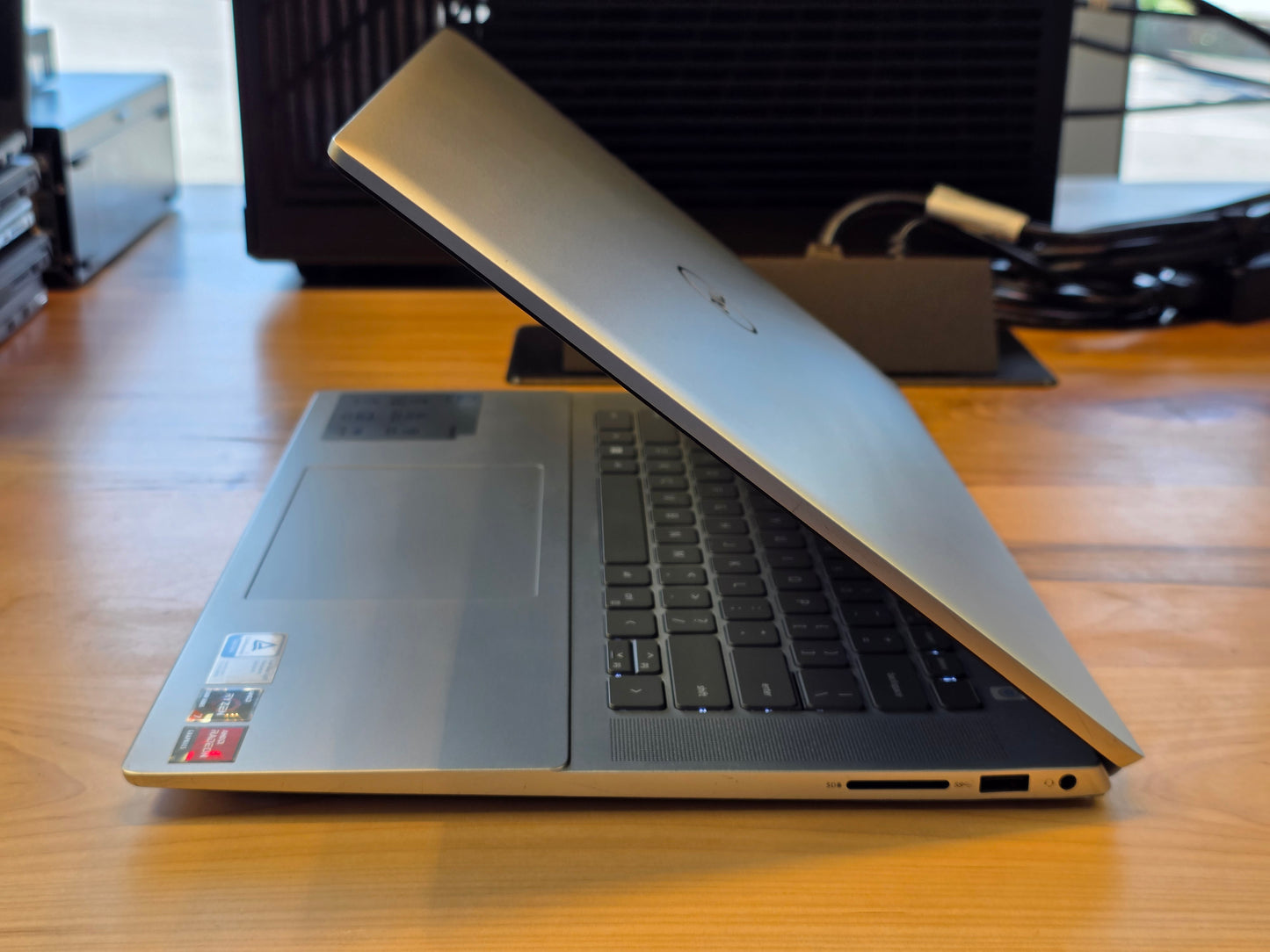 16" Dell Inspiron 16 5625