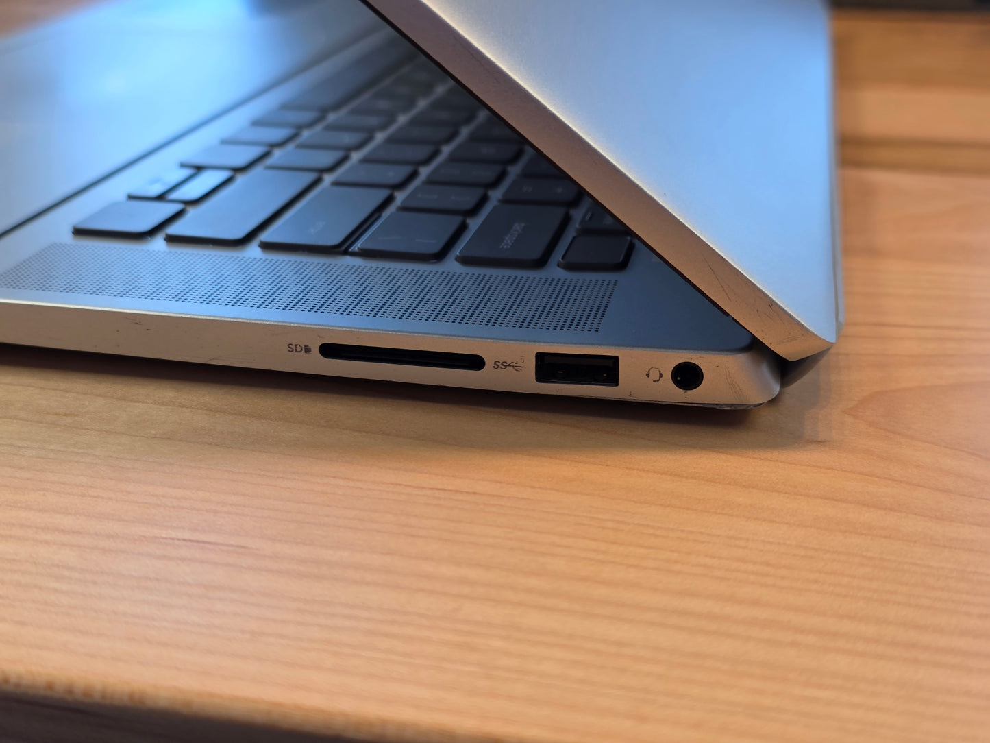 16" Dell Inspiron 16 5625
