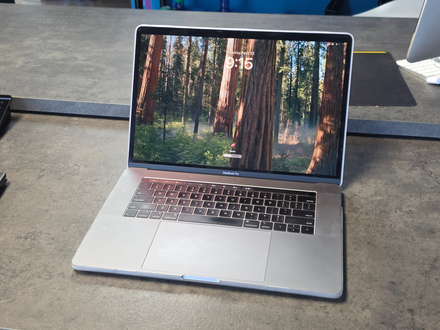 2018 15.4" Apple MacBook Pro