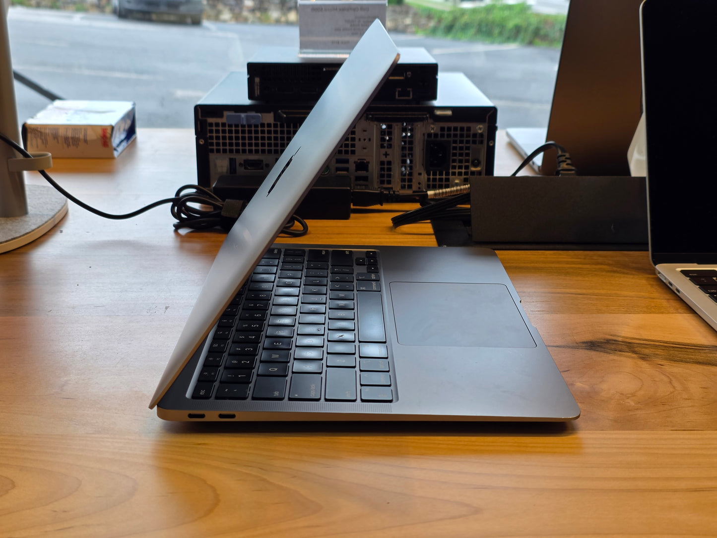 2020 13" M1 Apple MacBook Air