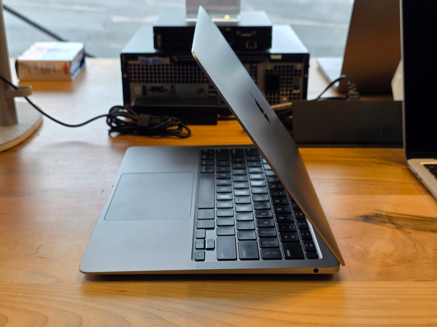 2020 13" M1 Apple MacBook Air