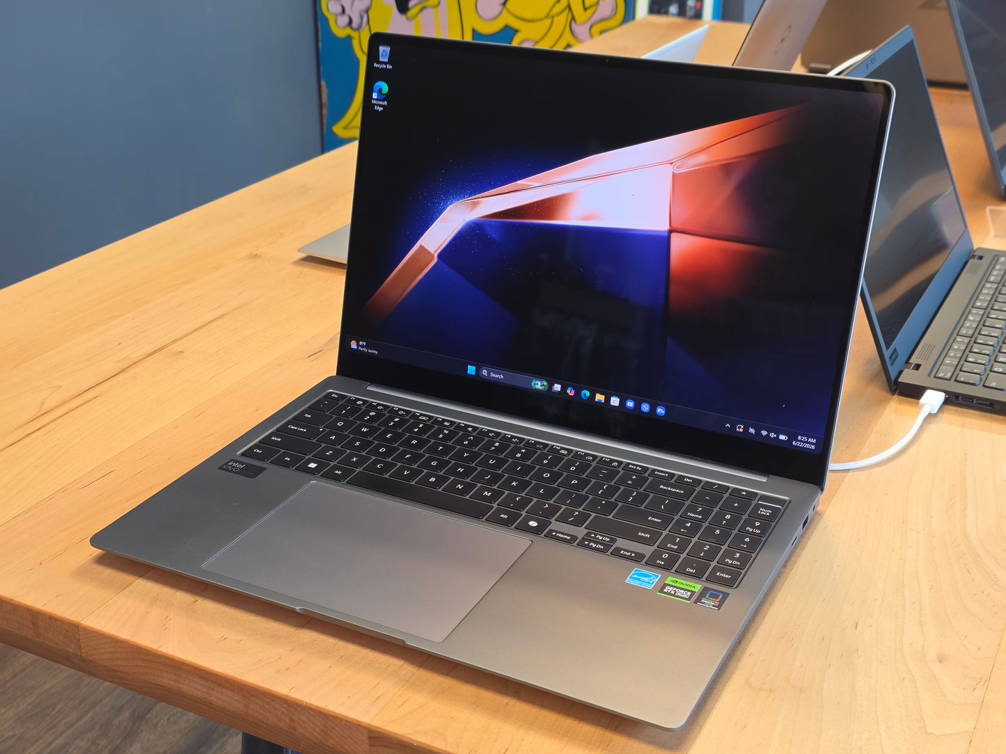 16" Samsung Book 4