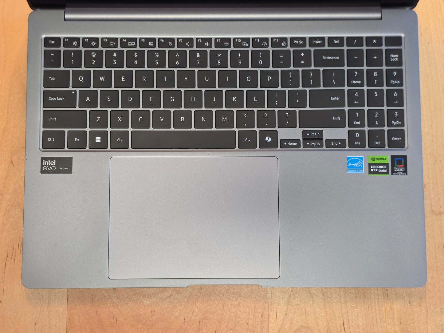 16" Samsung Book 4