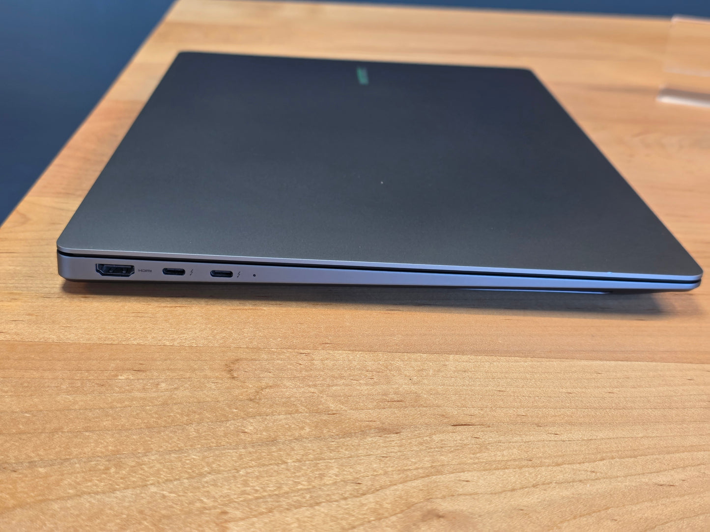 16" Samsung Book 4