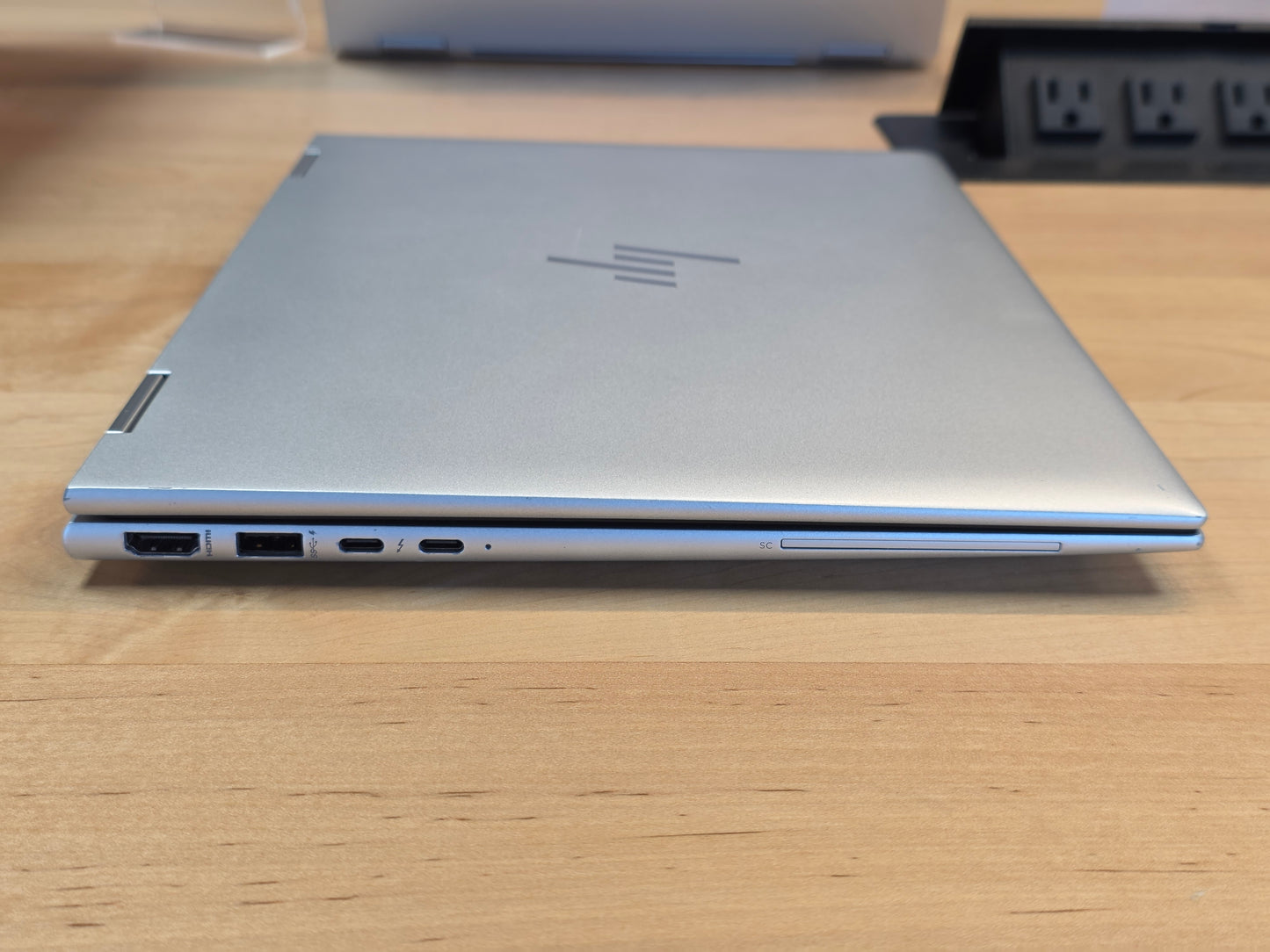 14" HP Elite X360 1040 G9 2-in-1 NoteBook PC