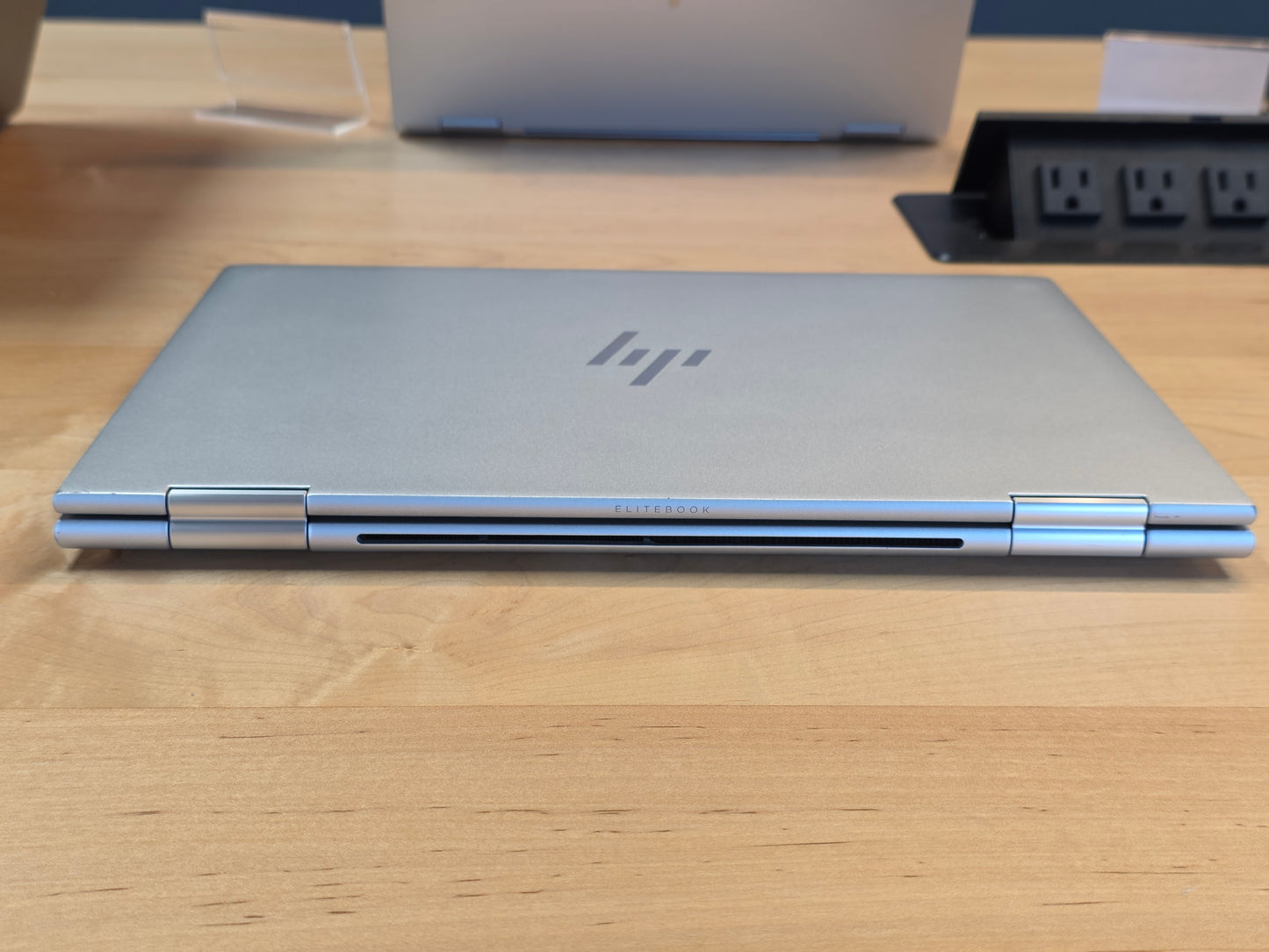 14" HP Elite X360 1040 G9 2-in-1 NoteBook PC