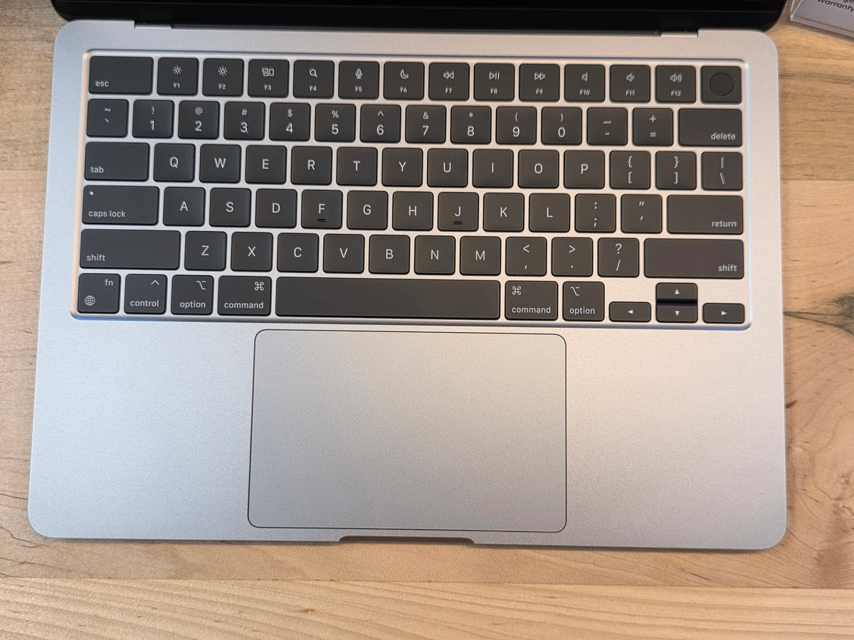 13" Apple MacBook Air 2024