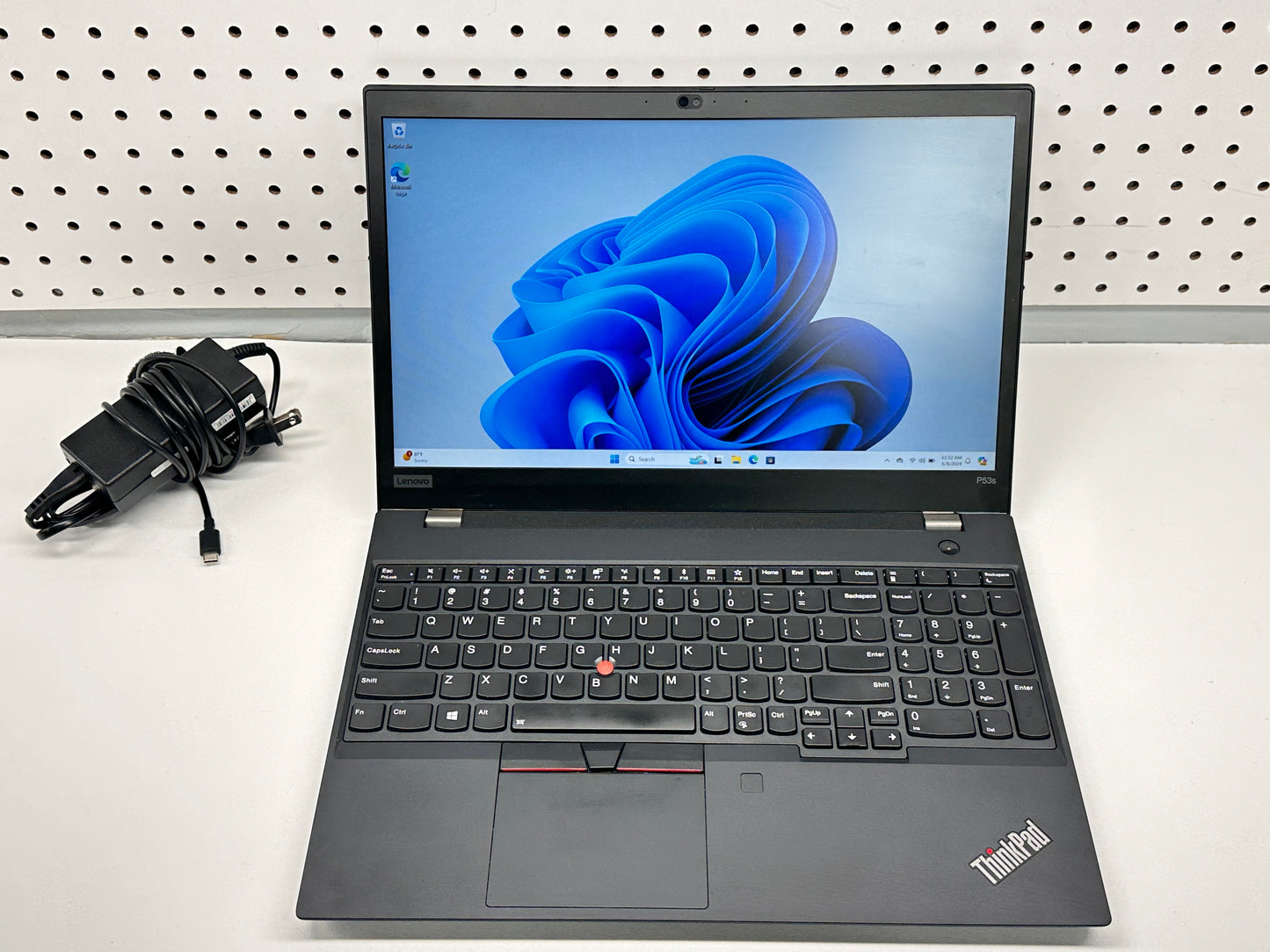 15" Lenovo ThinkPad i7-8665U 32GB RAM 500GB NVMe M.2 SSD W11 Pro - NVIDIA P520