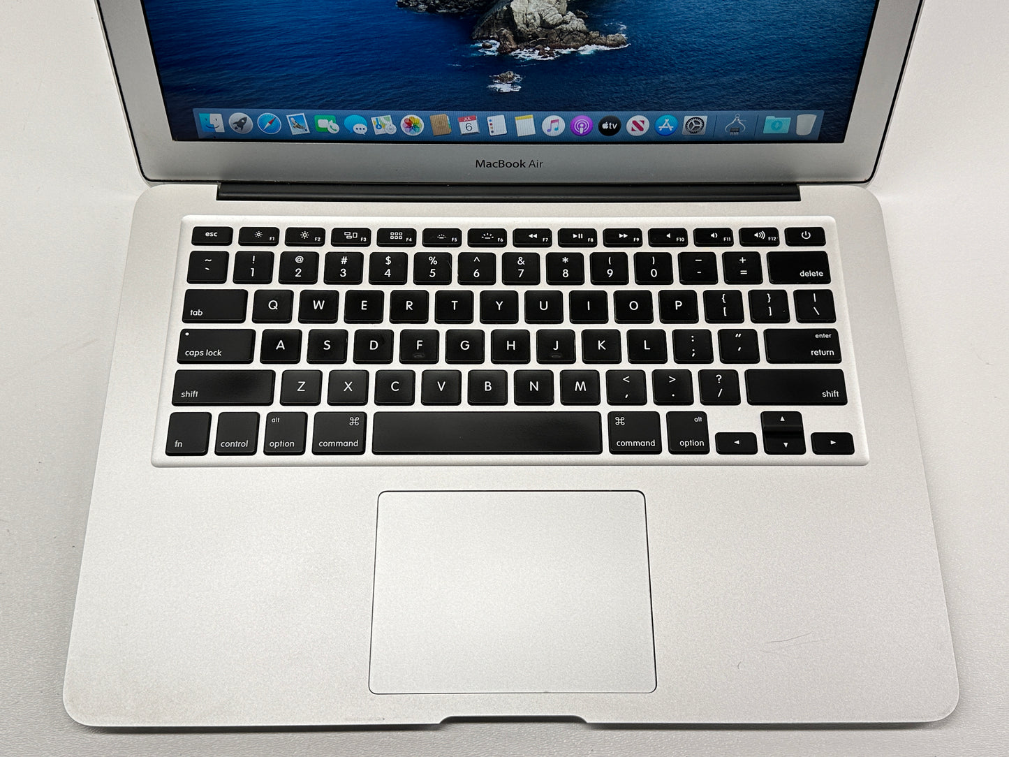 13" Apple MacBook Air Mid-2013 - i5, 4GB, 256GB SSD - macOS Catalina