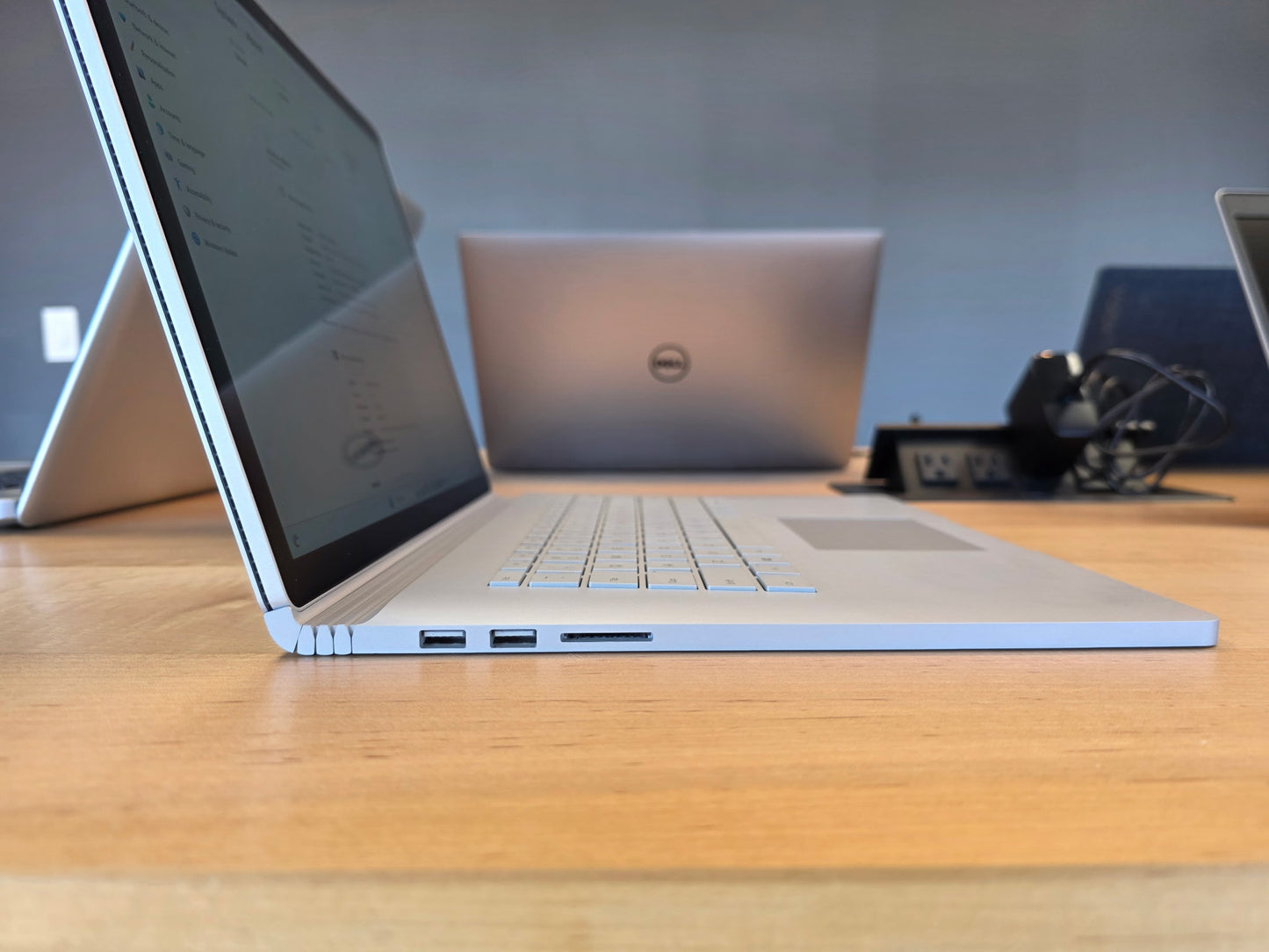 2019 13.5" Microsoft Surface Book 2