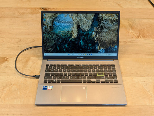15.6" ASUS VivoBook - i7, 16GB, 512GB SSD w/ iRIS Xe Graphics